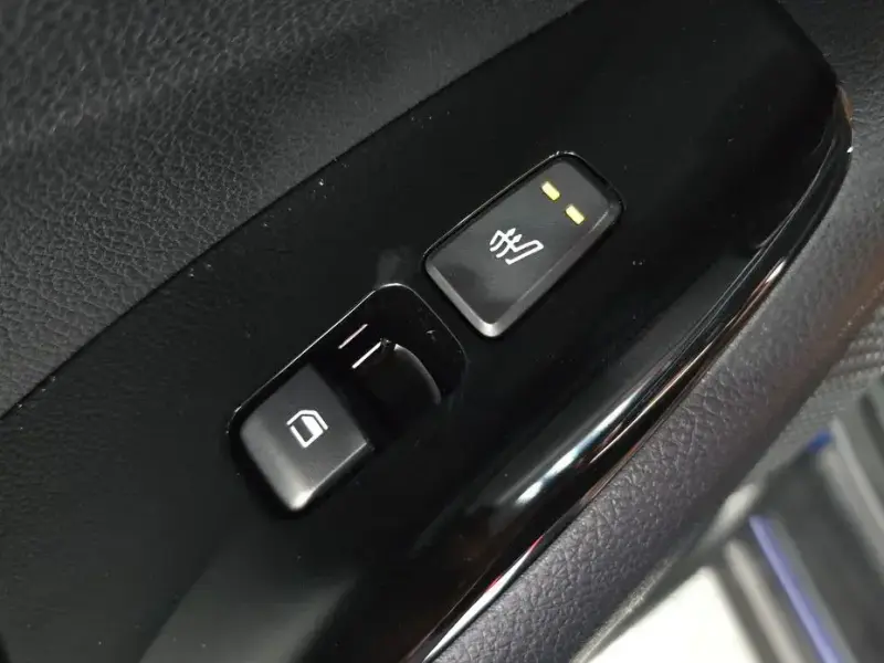 2025 Kia Seltos с пробегом 27 863 км