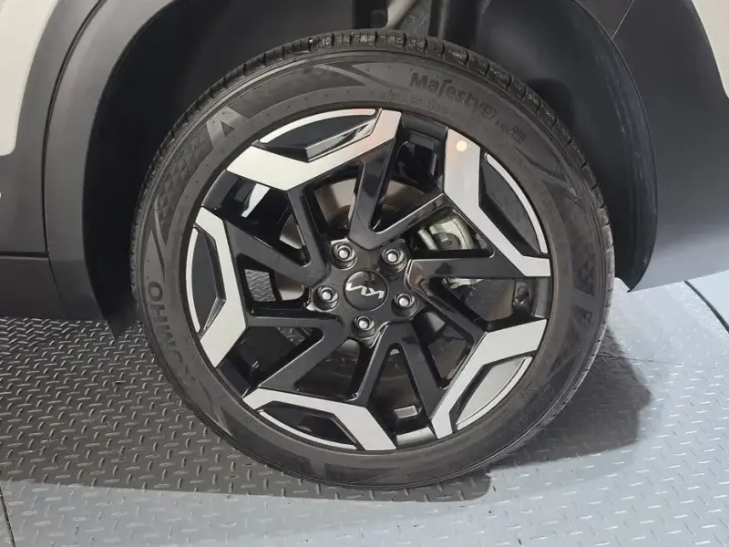 2024 Kia Seltos с пробегом 13 493 км