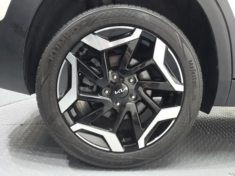 2024 Kia Seltos с пробегом 35 621 км
