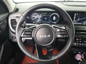 2024 Kia Seltos с пробегом 35 621 км