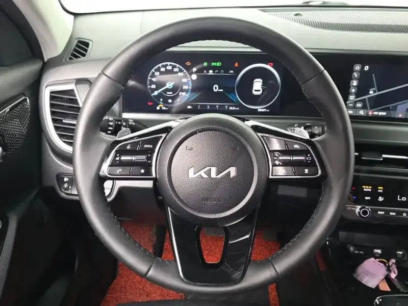 2024 Kia Seltos с пробегом 35 621 км