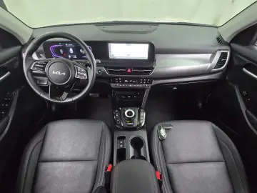 2025 Kia Seltos с пробегом 12 100 км