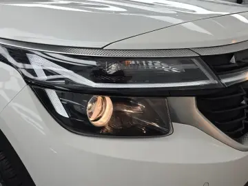 2025 Kia Seltos с пробегом 12 100 км