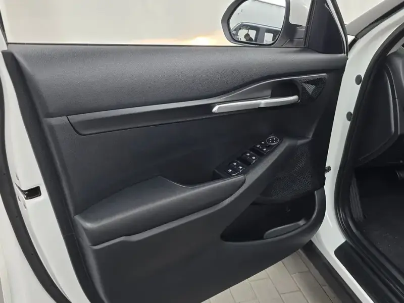 2025 Kia Seltos с пробегом 12 100 км