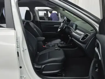 2025 Kia Seltos с пробегом 12 100 км
