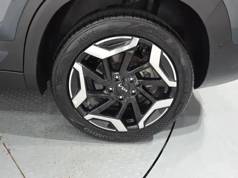 2024 Kia Seltos с пробегом 17 975 км