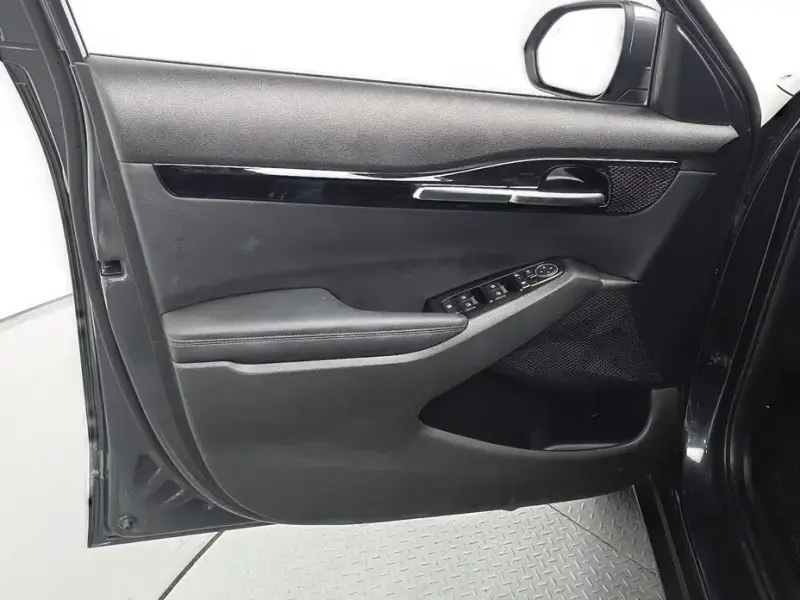 2024 Kia Seltos с пробегом 17 975 км