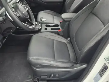 2025 Kia Seltos с пробегом 12 100 км