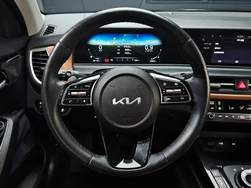 2024 Kia Seltos с пробегом 30 664 км