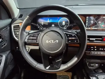 2023 Kia Seltos с пробегом 58 955 км