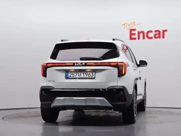 2024 Kia Seltos с пробегом 21 894 км