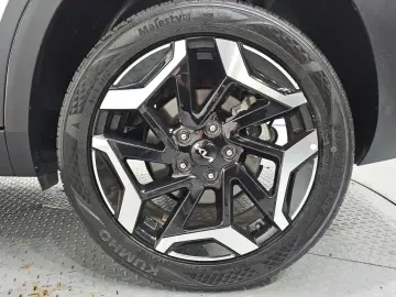 2024 Kia Seltos с пробегом 21 894 км