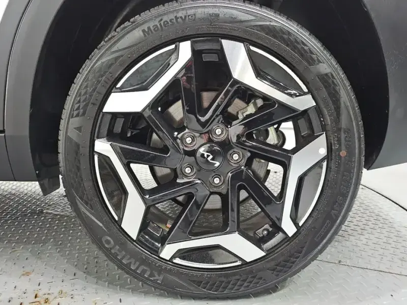 2024 Kia Seltos с пробегом 21 894 км