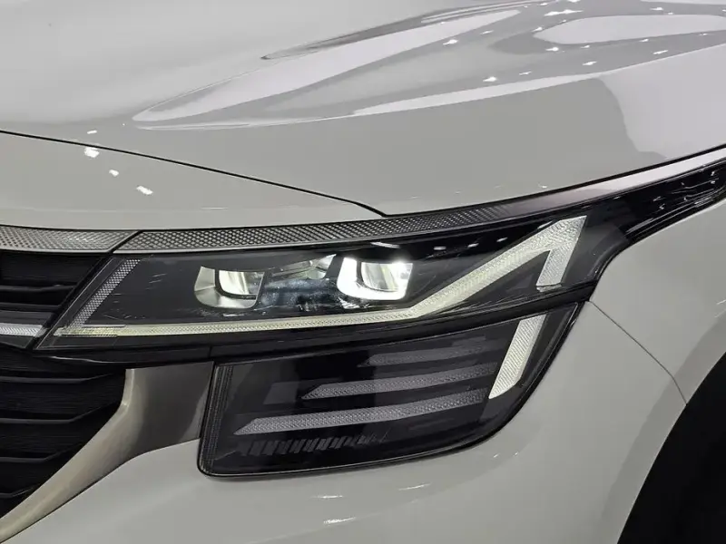 2024 Kia Seltos с пробегом 21 894 км