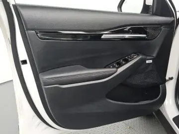 2024 Kia Seltos с пробегом 21 894 км