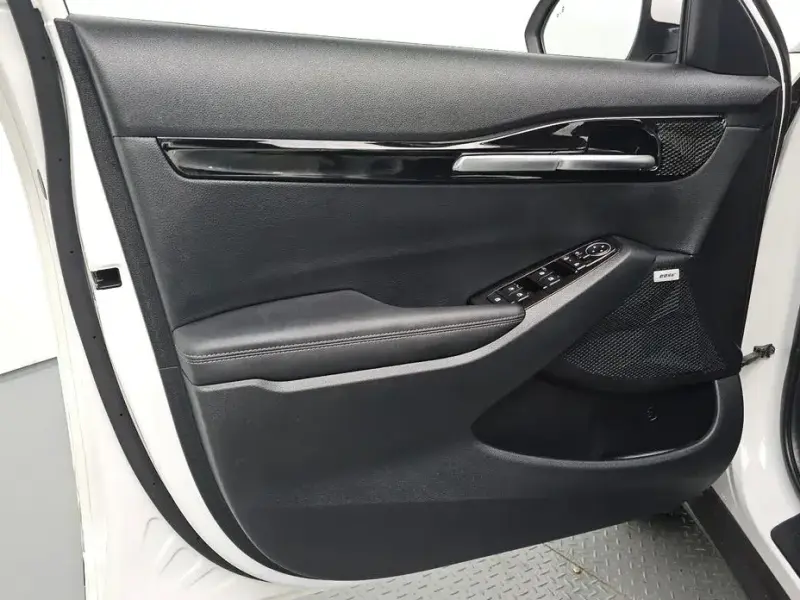 2024 Kia Seltos с пробегом 21 894 км