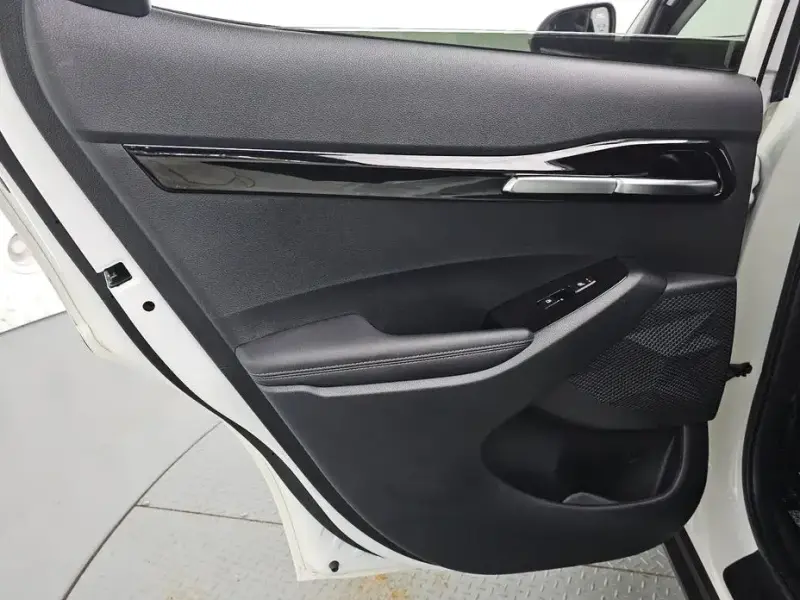2024 Kia Seltos с пробегом 21 894 км