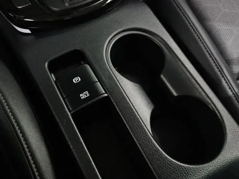 2024 Kia Seltos с пробегом 21 894 км