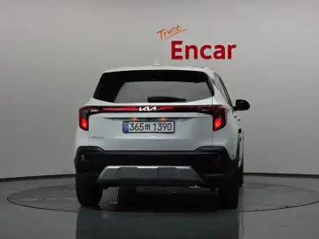 2025 Kia Seltos с пробегом 17 696 км