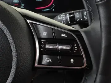 2025 Kia Seltos с пробегом 17 696 км