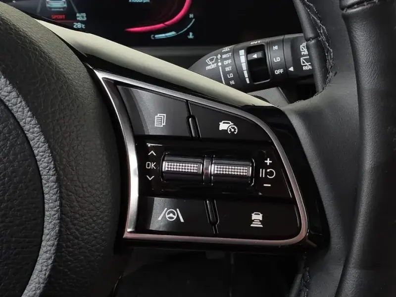 2025 Kia Seltos с пробегом 17 696 км