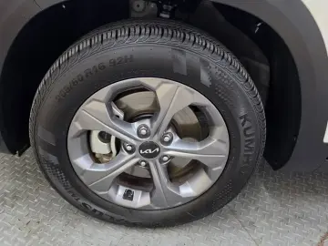 2025 Kia Seltos с пробегом 30 485 км