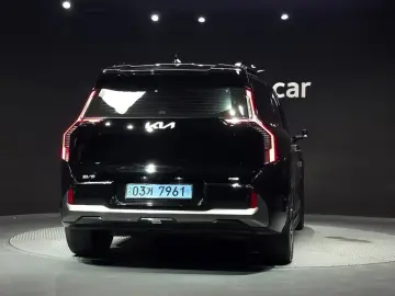 2024 Kia EV9 с пробегом 76 550 км