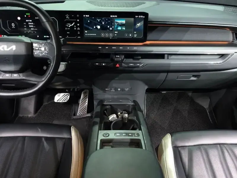 2024 Kia EV9 с пробегом 76 550 км