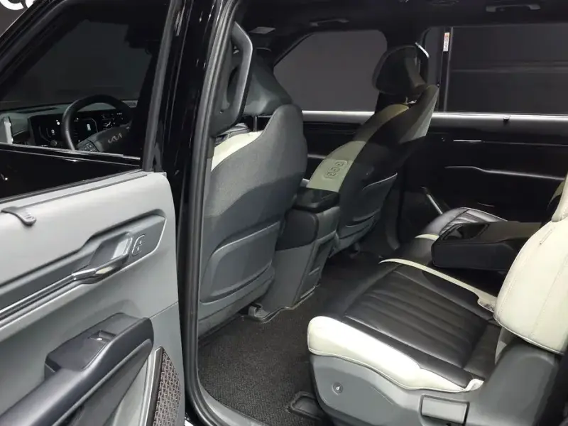 2024 Kia EV9 с пробегом 76 550 км
