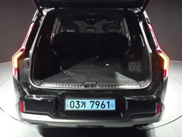 2024 Kia EV9 с пробегом 76 550 км