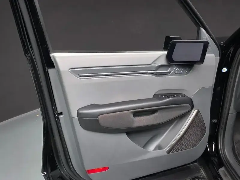 2024 Kia EV9 с пробегом 76 550 км