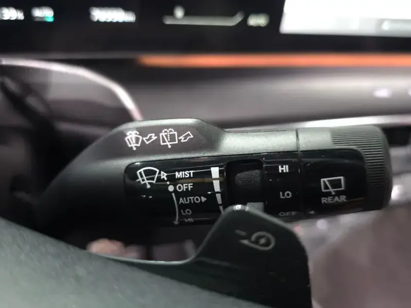 2024 Kia EV9 с пробегом 76 550 км