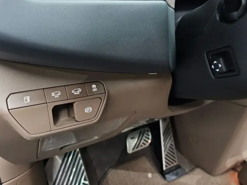 2023 Kia EV9 с пробегом 47 331 км