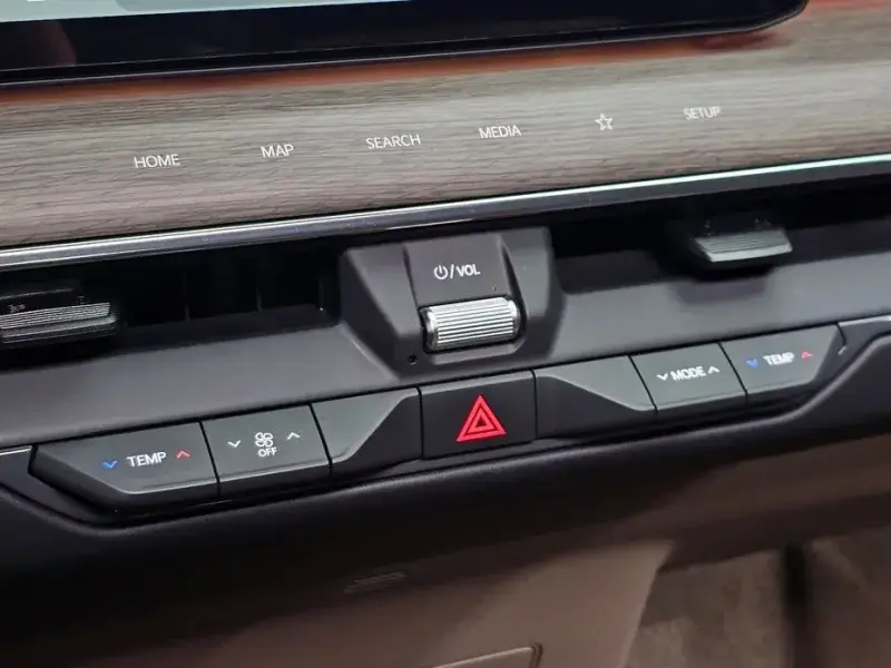 2023 Kia EV9 с пробегом 47 331 км
