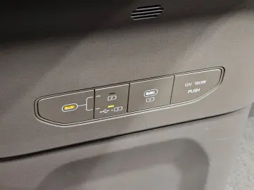 2023 Kia EV9 с пробегом 47 331 км