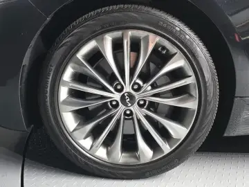 2023 Kia K9 с пробегом 15 071 км
