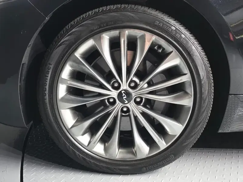 2023 Kia K9 с пробегом 15 071 км