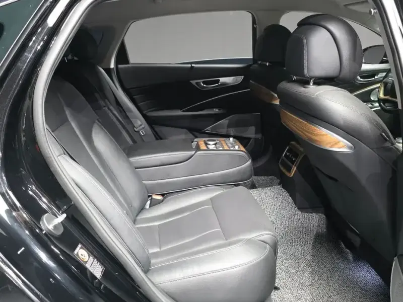 2023 Kia K9 с пробегом 15 071 км