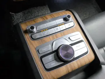 2023 Kia K9 с пробегом 15 071 км