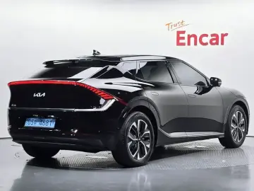 2023 Kia EV6 с пробегом 55 966 км