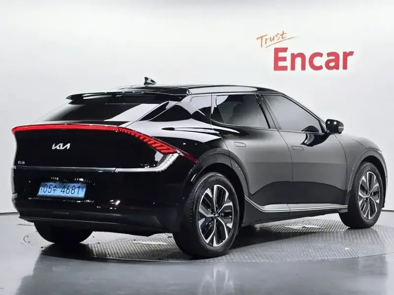 2023 Kia EV6 с пробегом 55 966 км