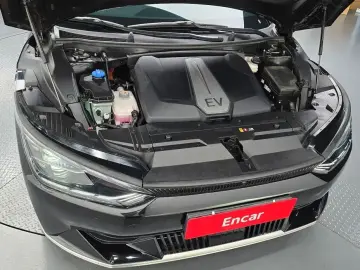 2023 Kia EV6 с пробегом 55 966 км