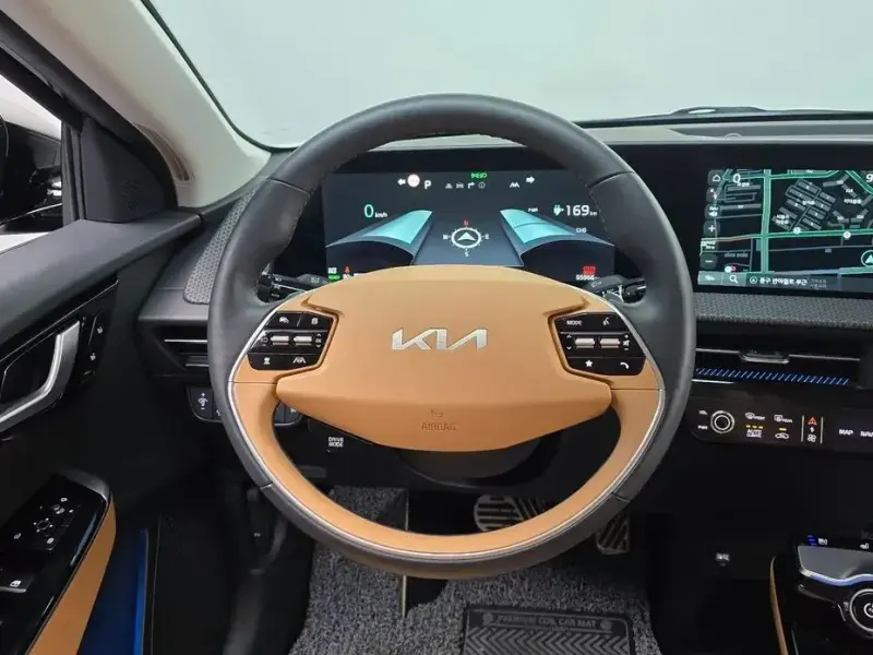 2023 Kia EV6 с пробегом 55 966 км