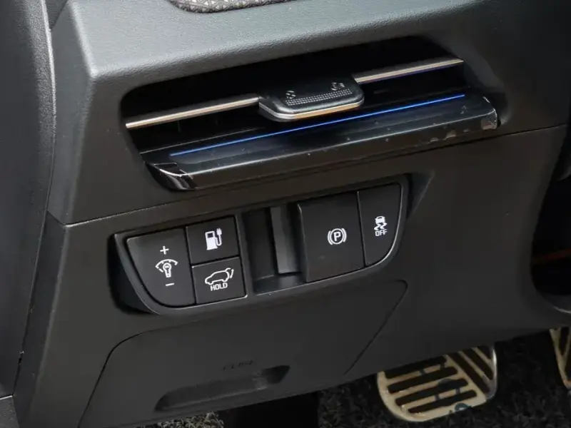 2023 Kia EV6 с пробегом 55 966 км