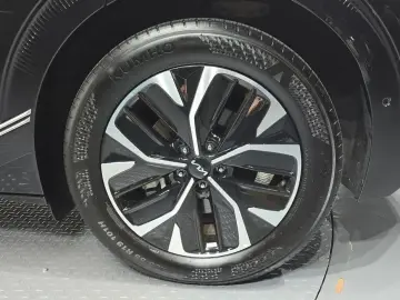 2023 Kia EV6 с пробегом 55 966 км