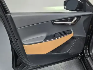 2023 Kia EV6 с пробегом 55 966 км