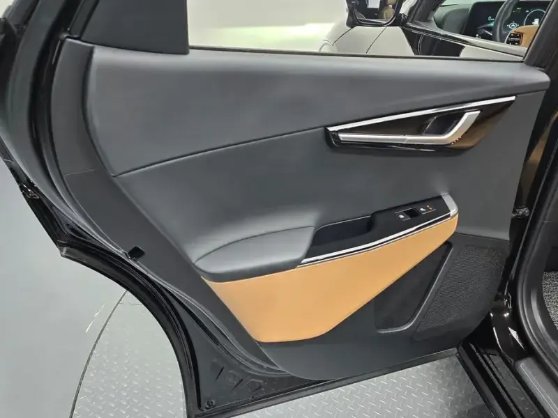 2023 Kia EV6 с пробегом 55 966 км