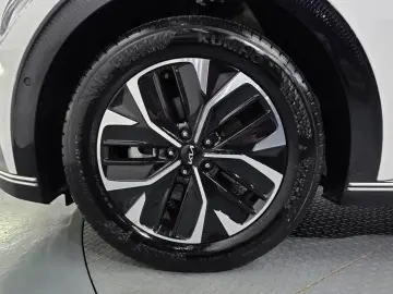 2024 Kia EV6 с пробегом 21 234 км