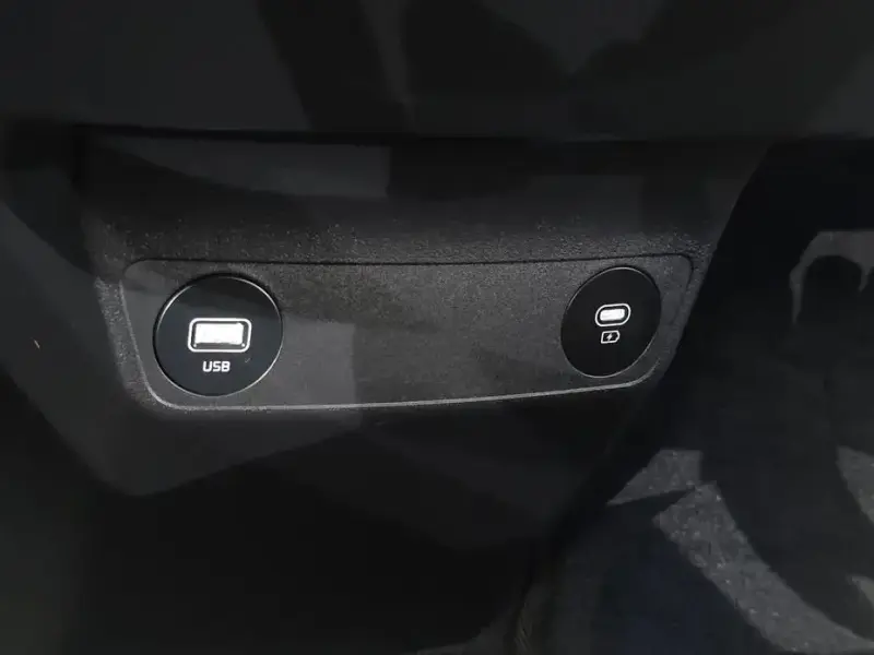 2024 Kia EV6 с пробегом 21 234 км