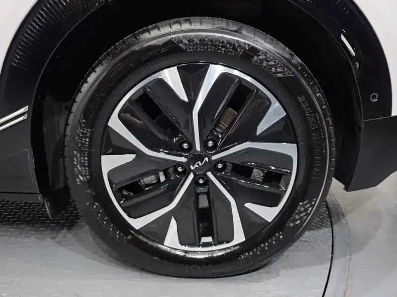 2024 Kia EV6 с пробегом 21 234 км